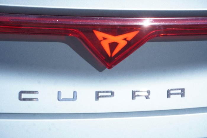 2025 CUPRA Leon VZx