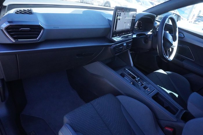 2025 CUPRA Leon VZx