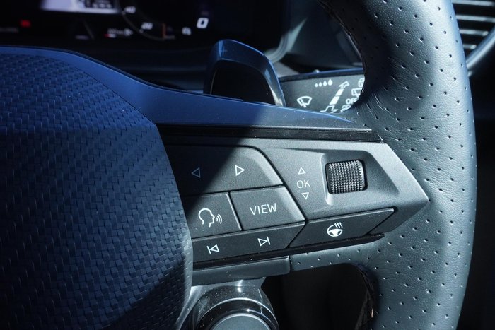 2025 CUPRA Leon VZx