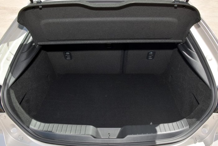 2025 Mazda 3 G20 Pure