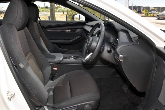 2025 Mazda 3 G20 Evolve