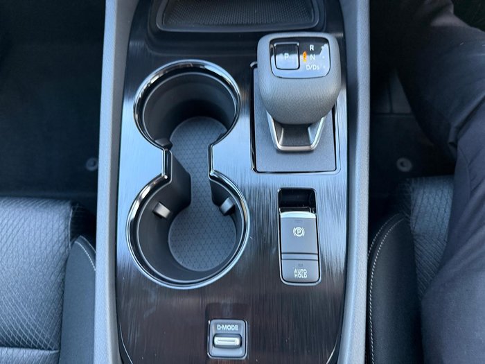 2025 Nissan X-TRAIL ST