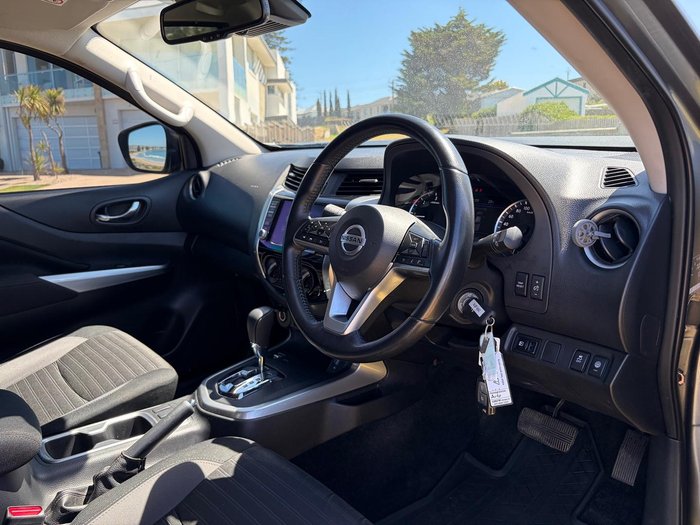 2023 Nissan Navara ST