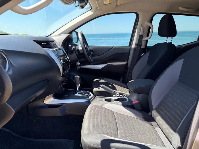 2023 Nissan Navara ST