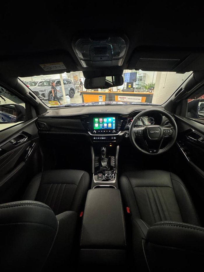 2025 Isuzu MU-X LS-T