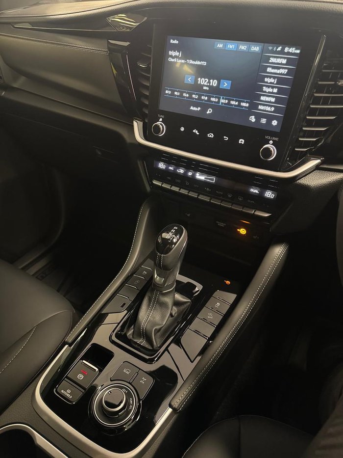 2025 Isuzu MU-X LS-T