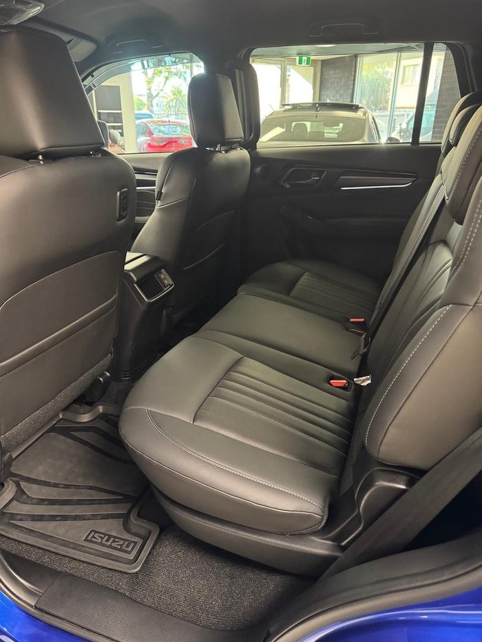 2025 Isuzu MU-X LS-T