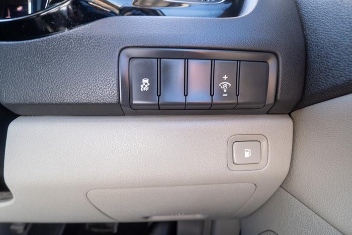 2018 Kia Carnival SLi