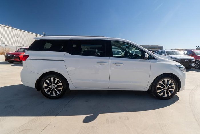 2018 Kia Carnival SLi