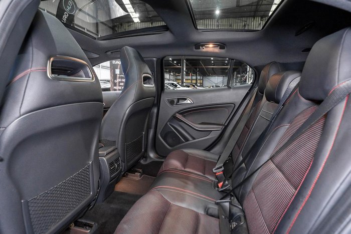 2015 Mercedes-Benz GLA-Class GLA200 CDI X156 Cosmos Black