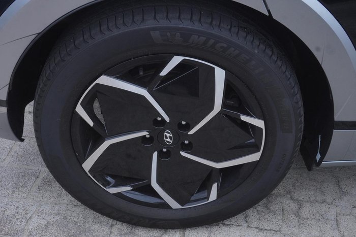 2023 Hyundai IONIQ 5 Essential