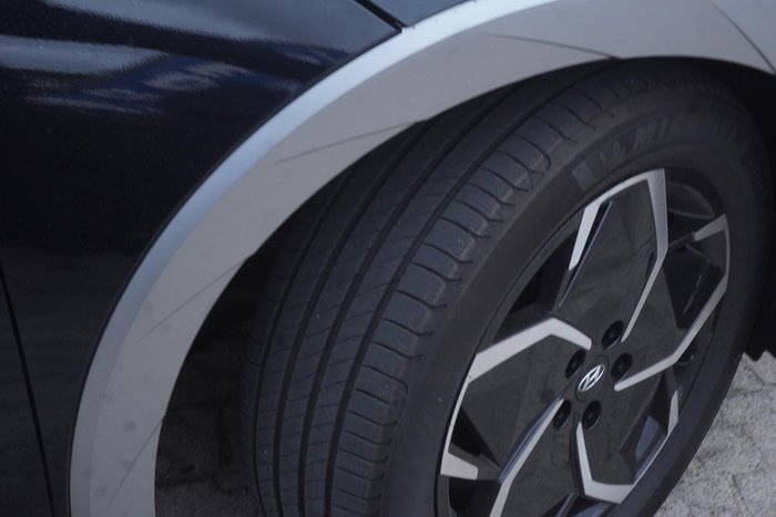 2023 Hyundai IONIQ 5 Essential