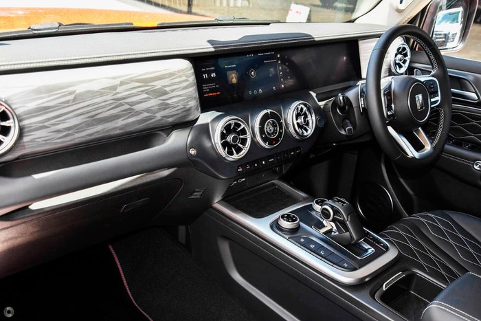 2025 GWM Tank 300 Lux