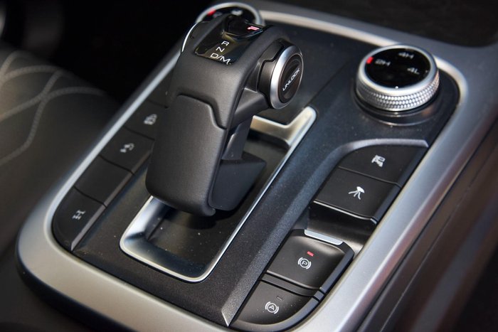 2025 GWM Tank 300 Lux