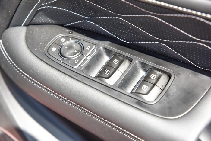 2025 GWM Tank 300 Lux