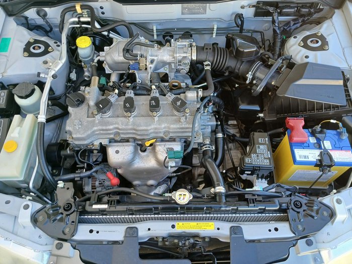 2005 Nissan Pulsar ST N16 MY04 Platinum