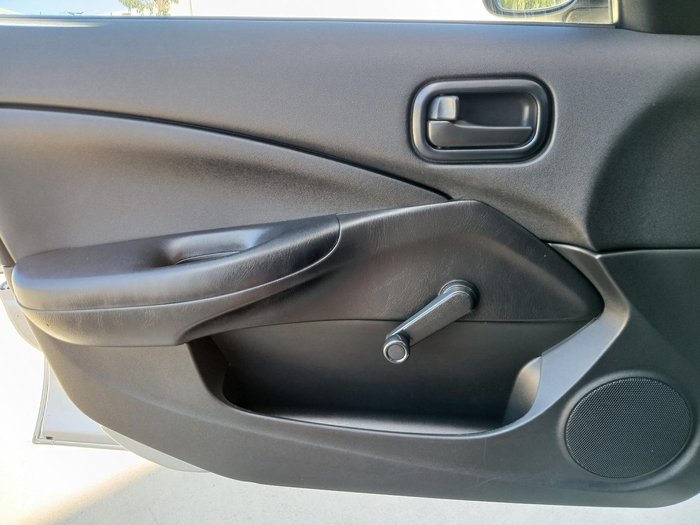 2005 Nissan Pulsar ST N16 MY04 Platinum