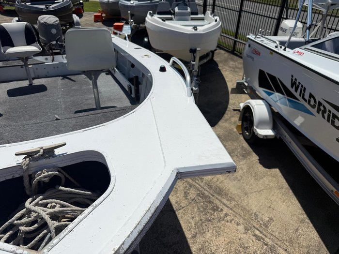 2013 QUINTREX 470 Top Ender