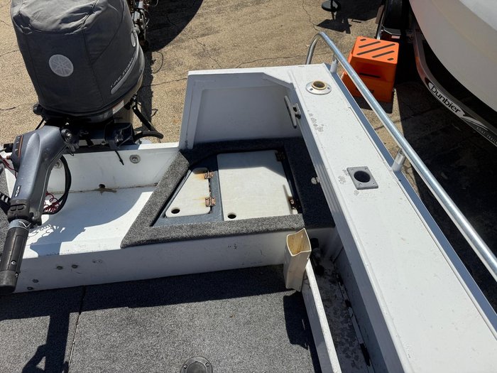 2013 QUINTREX 470 Top Ender