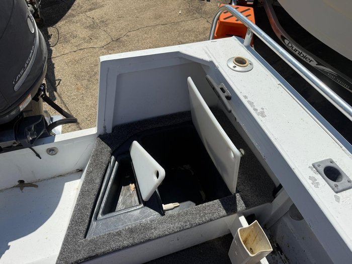 2013 QUINTREX 470 Top Ender