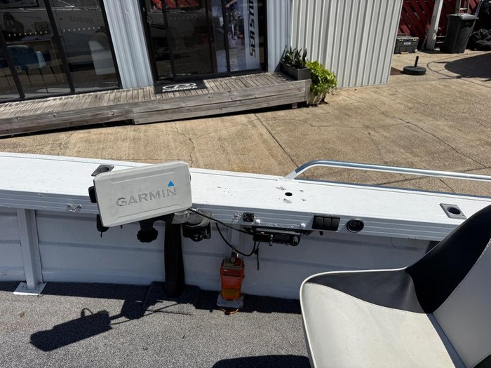 2013 QUINTREX 470 Top Ender