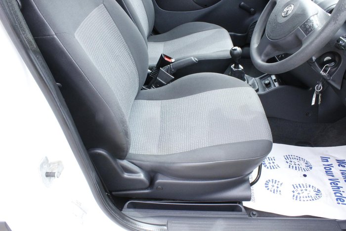 2008 Holden Combo XC MY07.5 Casablanca White