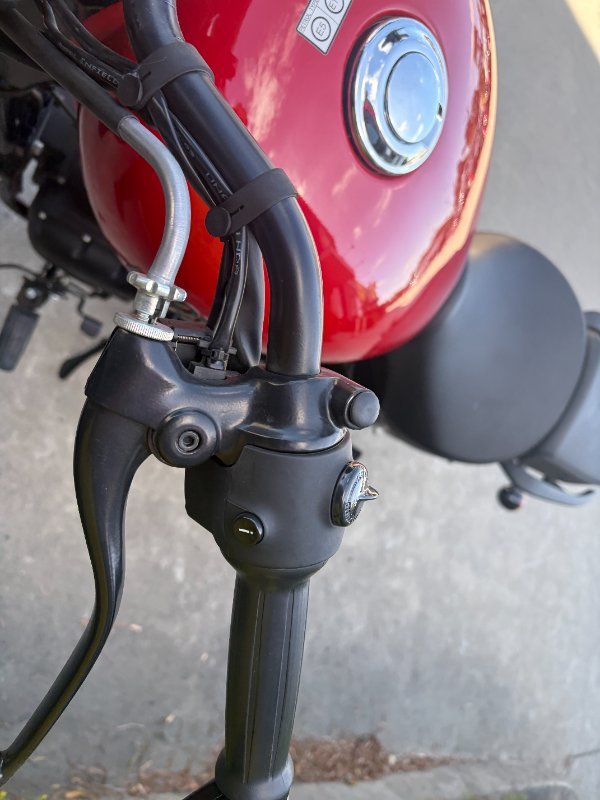 2022 Royal Enfield METEOR 350 FIREBALL Red