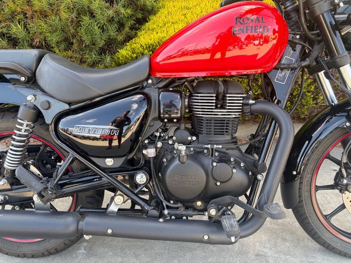 2022 Royal Enfield METEOR 350 FIREBALL Red
