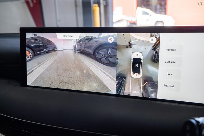 2025 MG IM5 Platinum