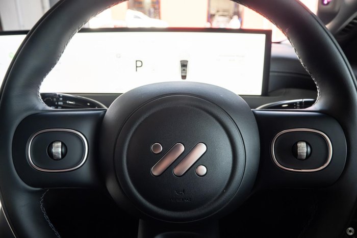 2025 MG IM5 Platinum