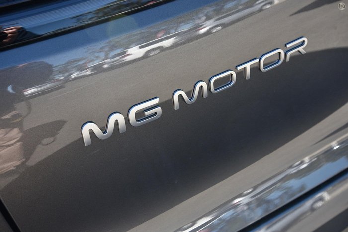 2025 MG IM6 Platinum