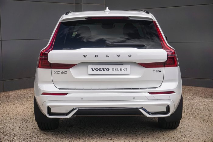 2025 Volvo XC60 Ultra T8 Plug-In Hybrid Dark