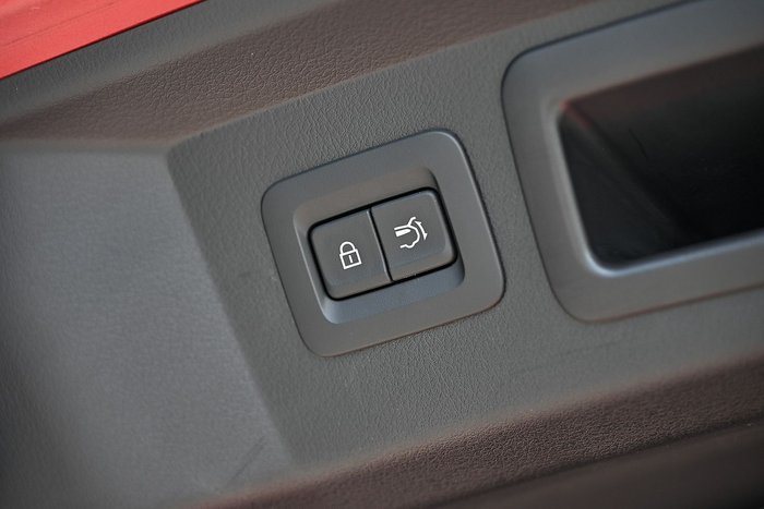 2025 Mazda CX-60 G40e Azami