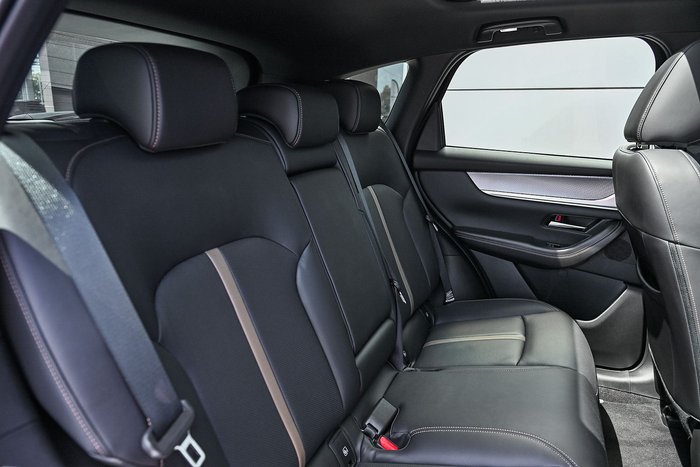 2025 Mazda CX-60 G40e Azami