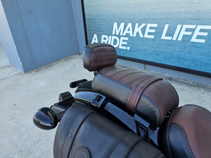 2022 INDIAN SCOUT BOBBER Black