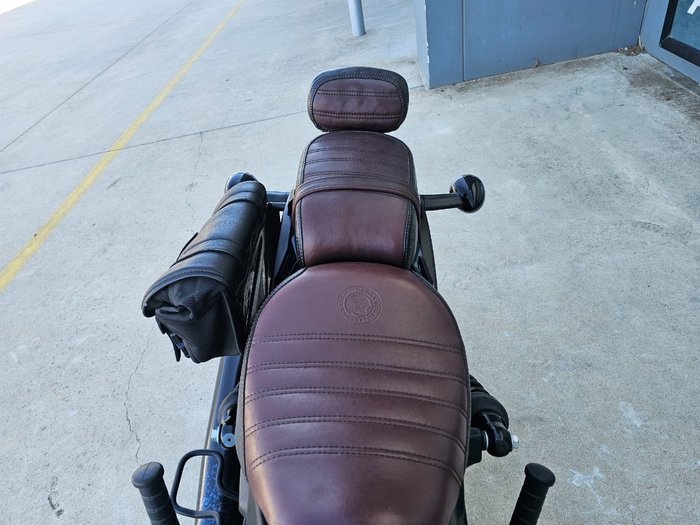 2022 INDIAN SCOUT BOBBER Black