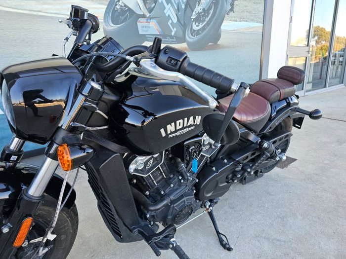 2022 INDIAN SCOUT BOBBER Black