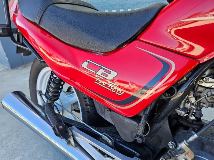 1997 Honda CB250 Red