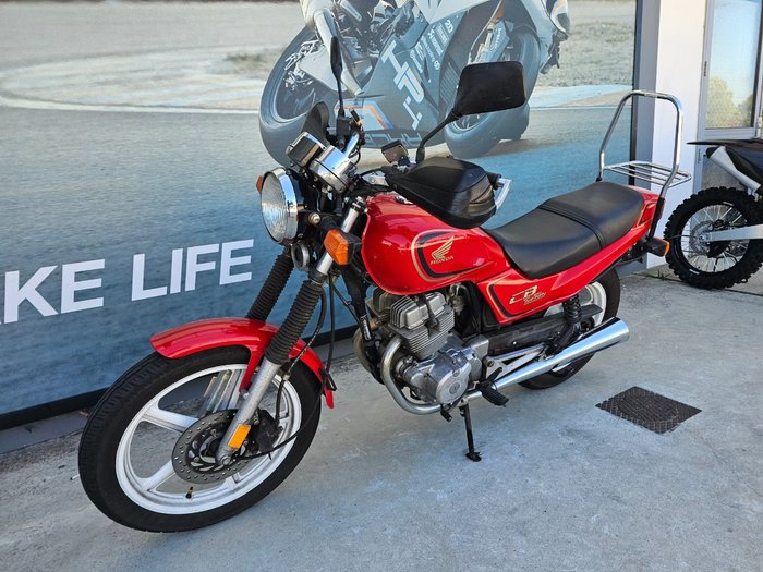 1997 Honda CB250 Red