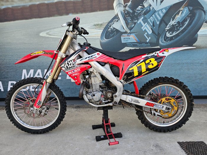 Honda 2010 HONDA 450cc CRF450R Red