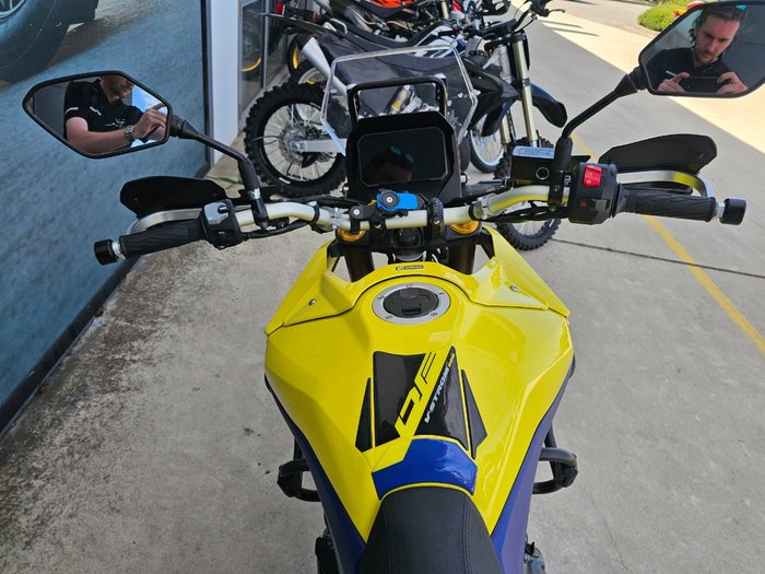 2023 Suzuki V-STROM 800DE Yellow