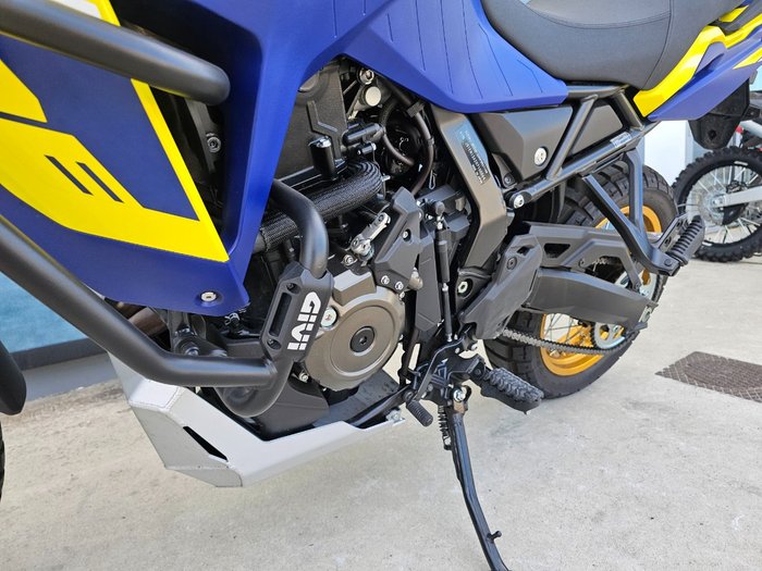 2023 Suzuki V-STROM 800DE Yellow