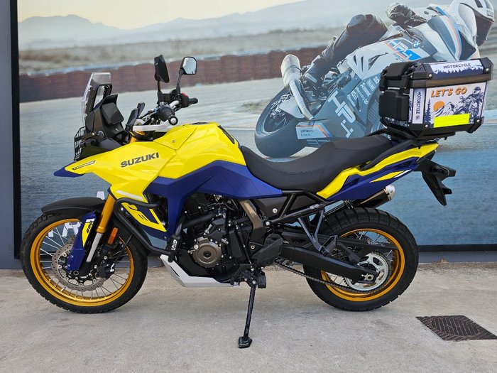 2023 Suzuki V-STROM 800DE Yellow