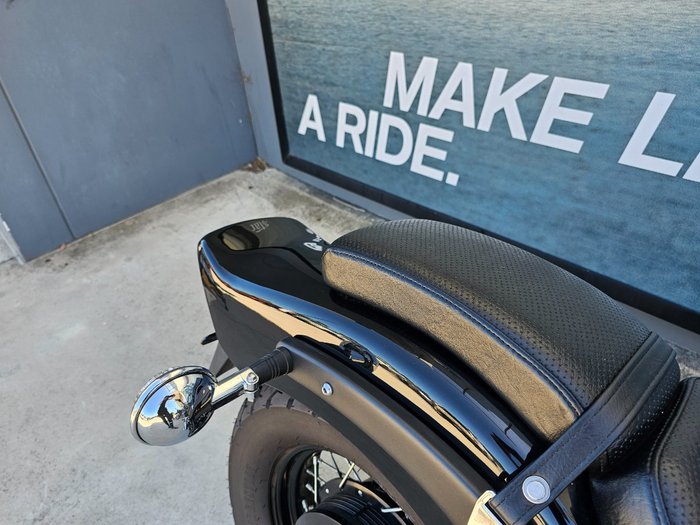 2019 Yamaha XVS650 V-STAR CUSTOM Black