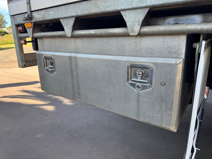 2014 Fuso Fighter 1627 WHITE