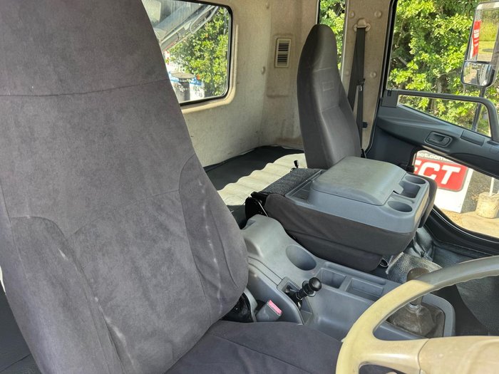 2014 Fuso Fighter 1627 WHITE