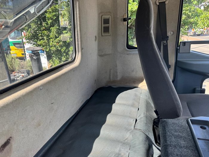 2014 Fuso Fighter 1627 WHITE