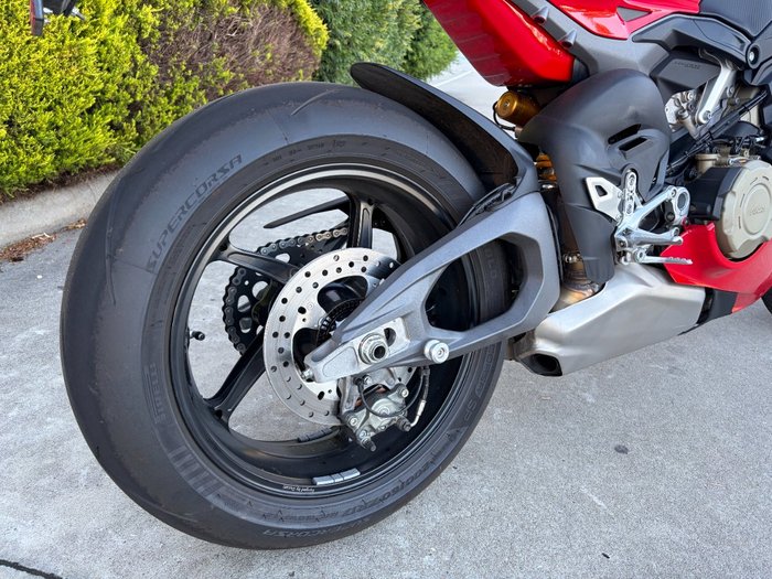 2025 DUCATI PANIGALE V4 S Red