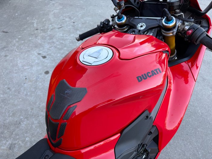 2025 DUCATI PANIGALE V4 S Red