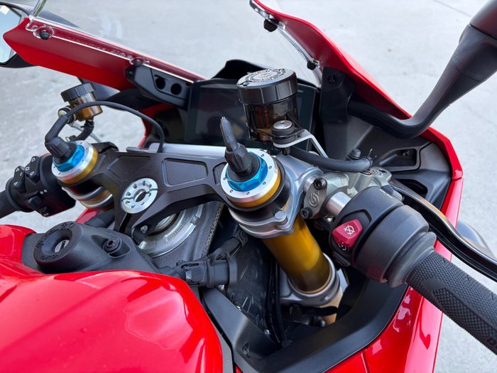 2025 DUCATI PANIGALE V4 S Red